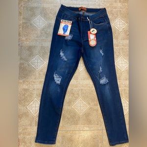 Beautiful dark colored stretch pants 💕